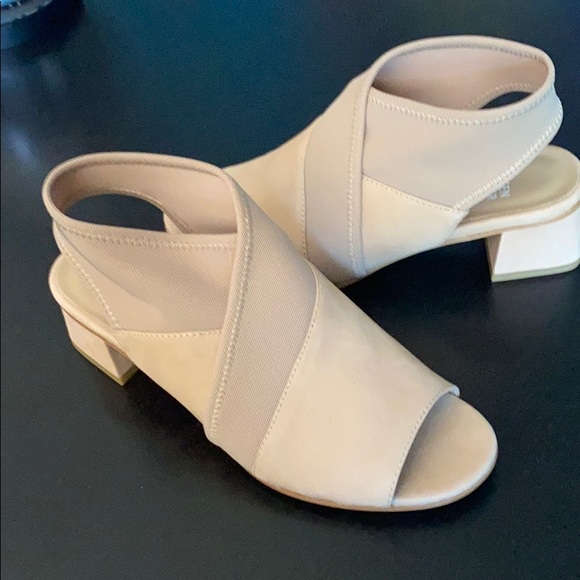 Eileen Fisher Shoes - NIB Eileen Fisher sandal nubuck leather latte 7.5M